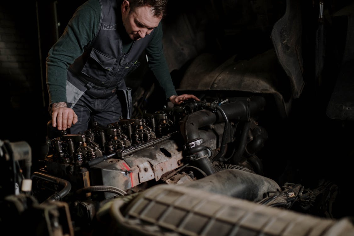 Free Shipping on Auto Parts: Why It Matters for Your Maintenance Budget