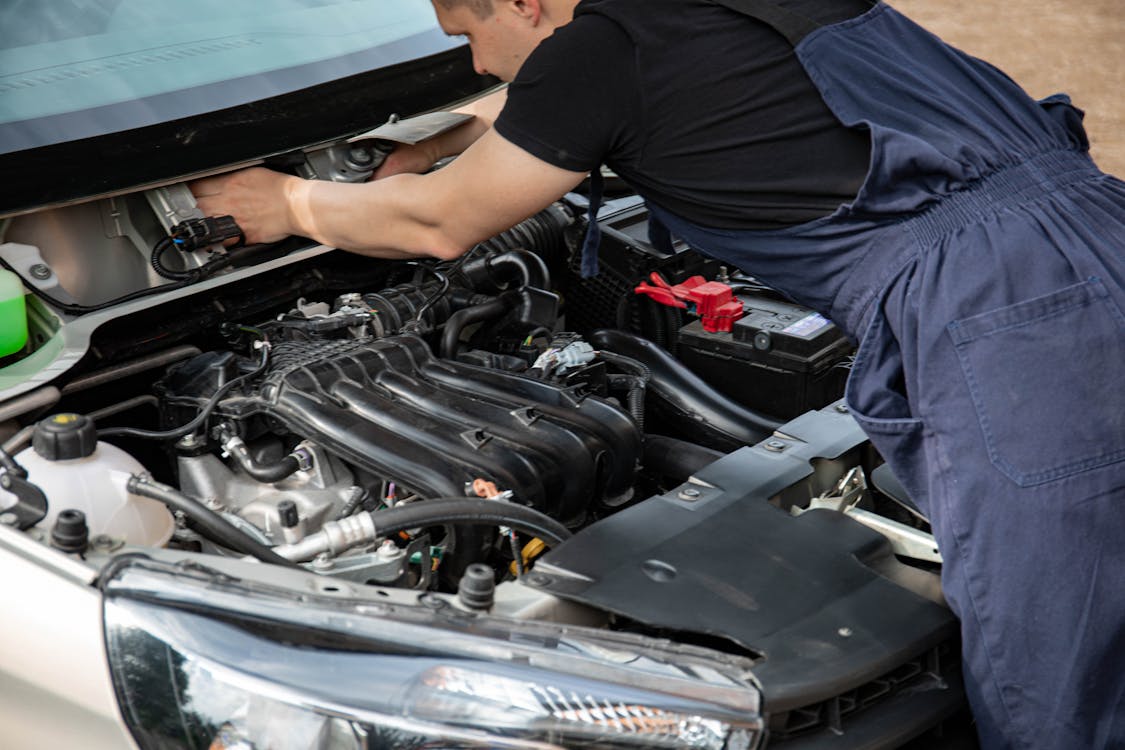 Best Spark Plugs for Chevy Tahoe and Suburban