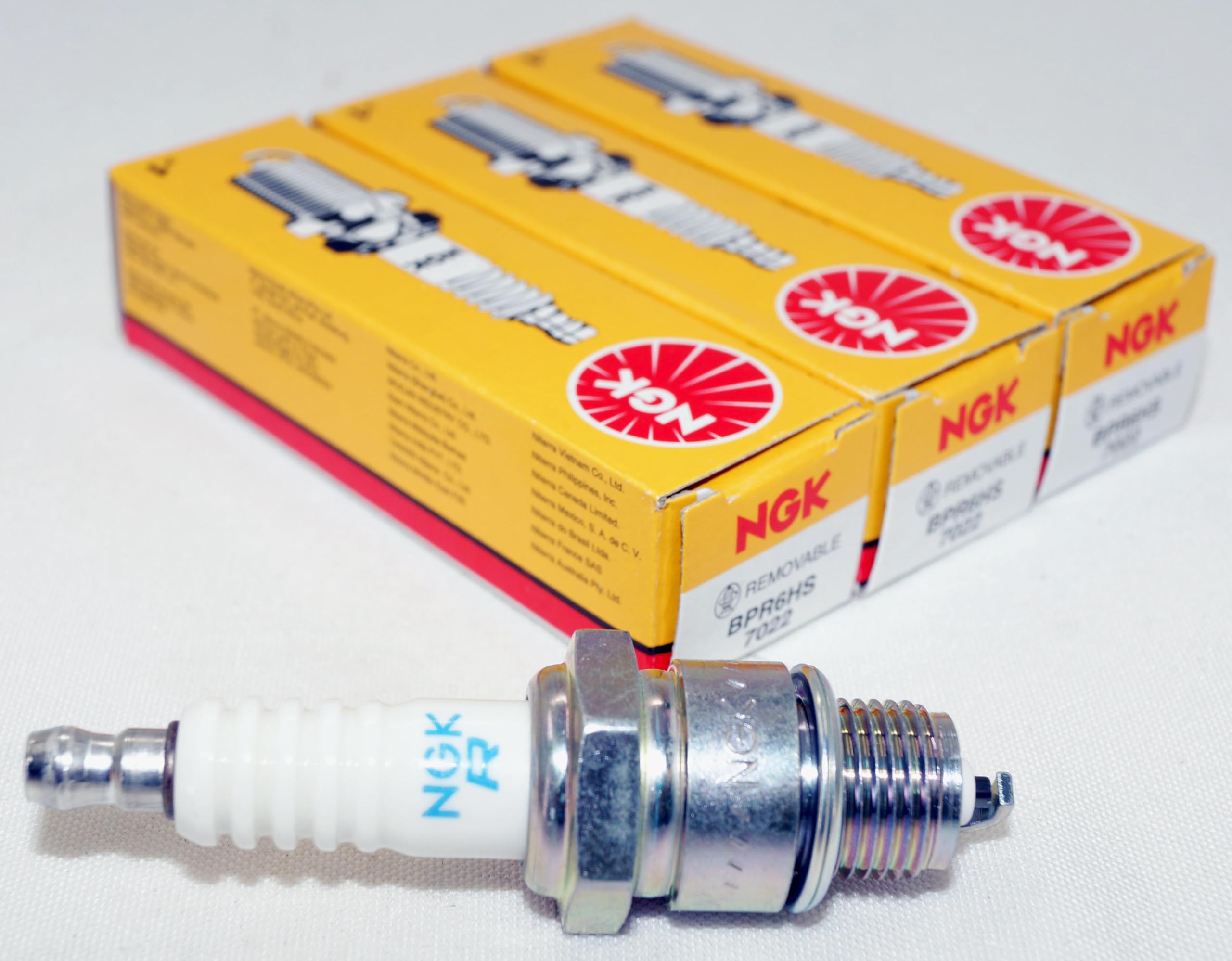 NGK Spark Plug, BPR6HS (3 Pieces) - Image 1